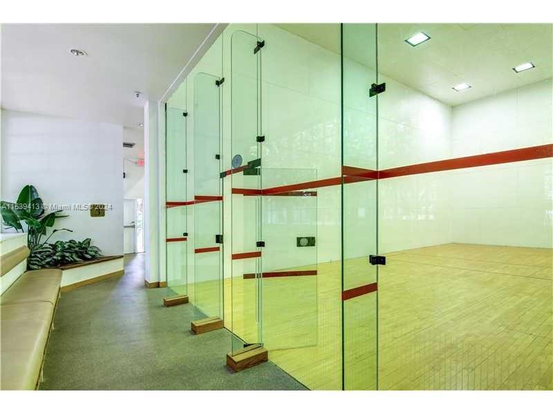 TOWERS OF QUAYSIDE CONDO - Residential