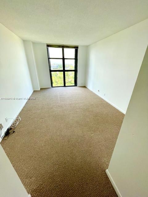 TOWERS OF QUAYSIDE CONDO - Residential