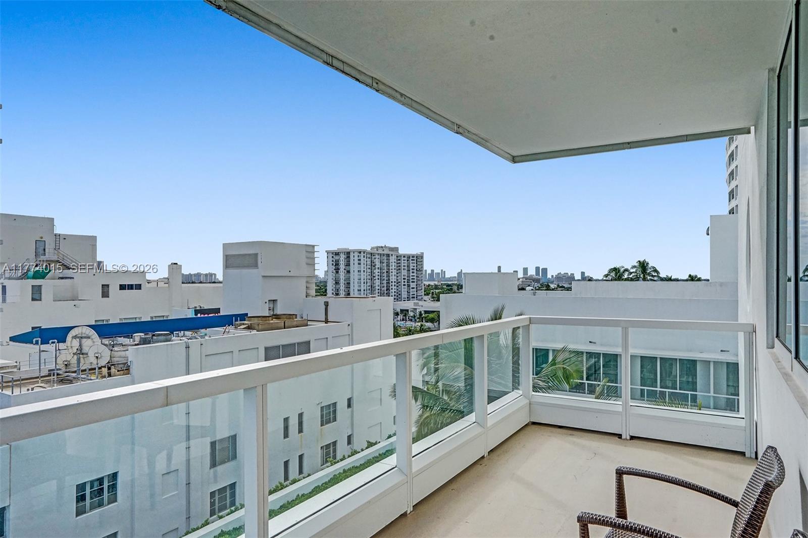 FONTAINEBLEAU III - Residential