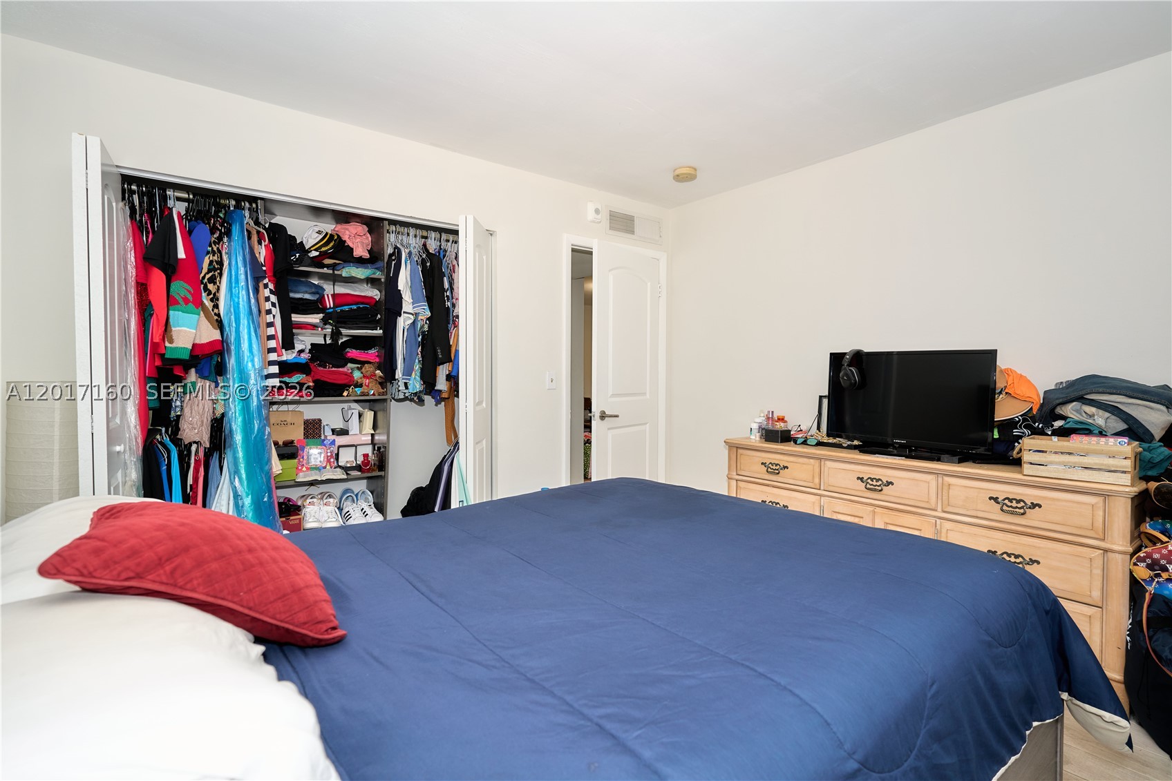 SAGA BAY GARDENS CONDO - Residential