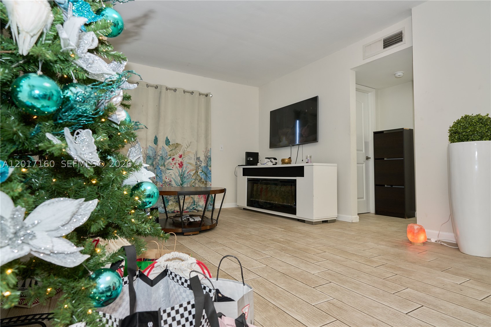 SAGA BAY GARDENS CONDO - Residential