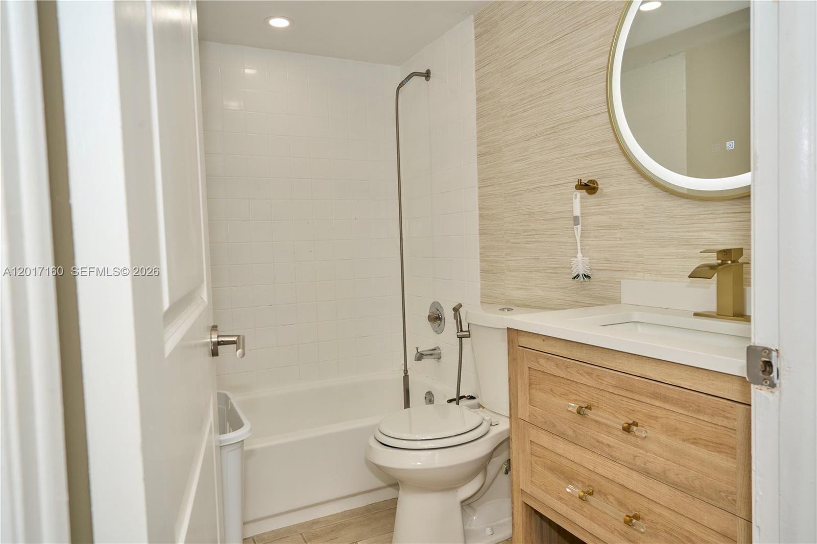 Charming 1 bedroom and 1 bath condo located in the heart of Cutler Bay. Recently renovated and well-maintained unit offers a comfortable and functional layout. Enjoy a bright living space, spacious bedroom, and a convenient location close to shopping, dining, and major highways. A great opportunity to own in a growing and desirable community. This Condo has reserves, 5% down payment financing available.