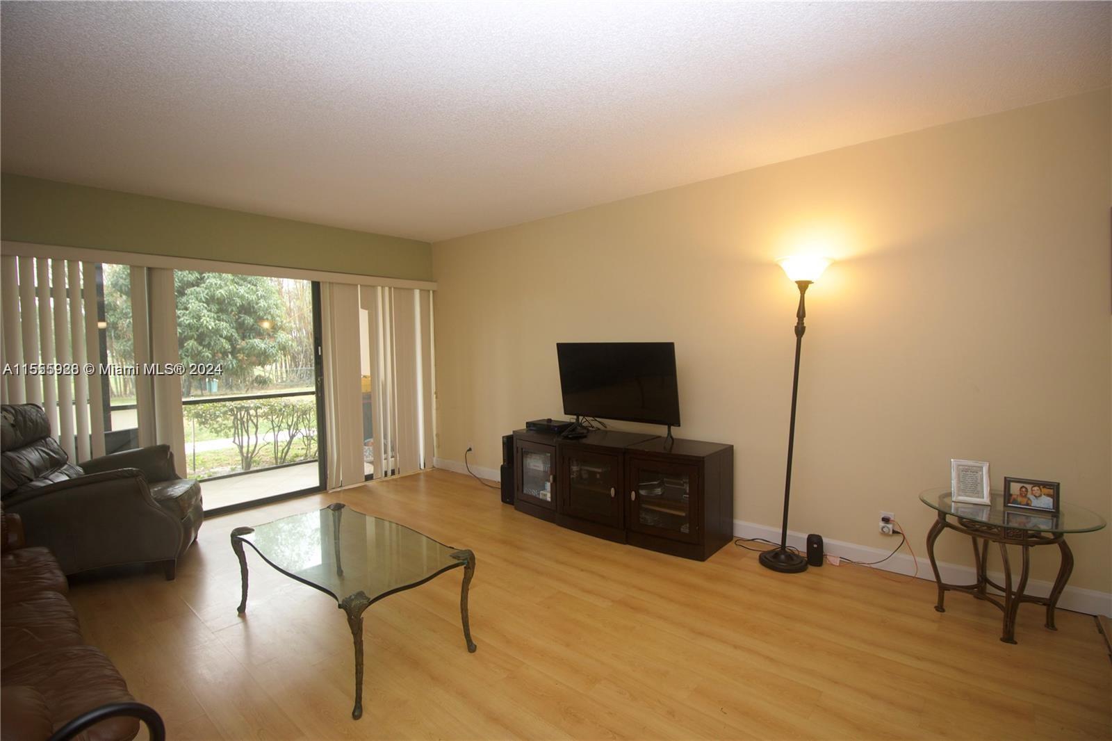 EMERALD HILLS C C APTS CO - Residential