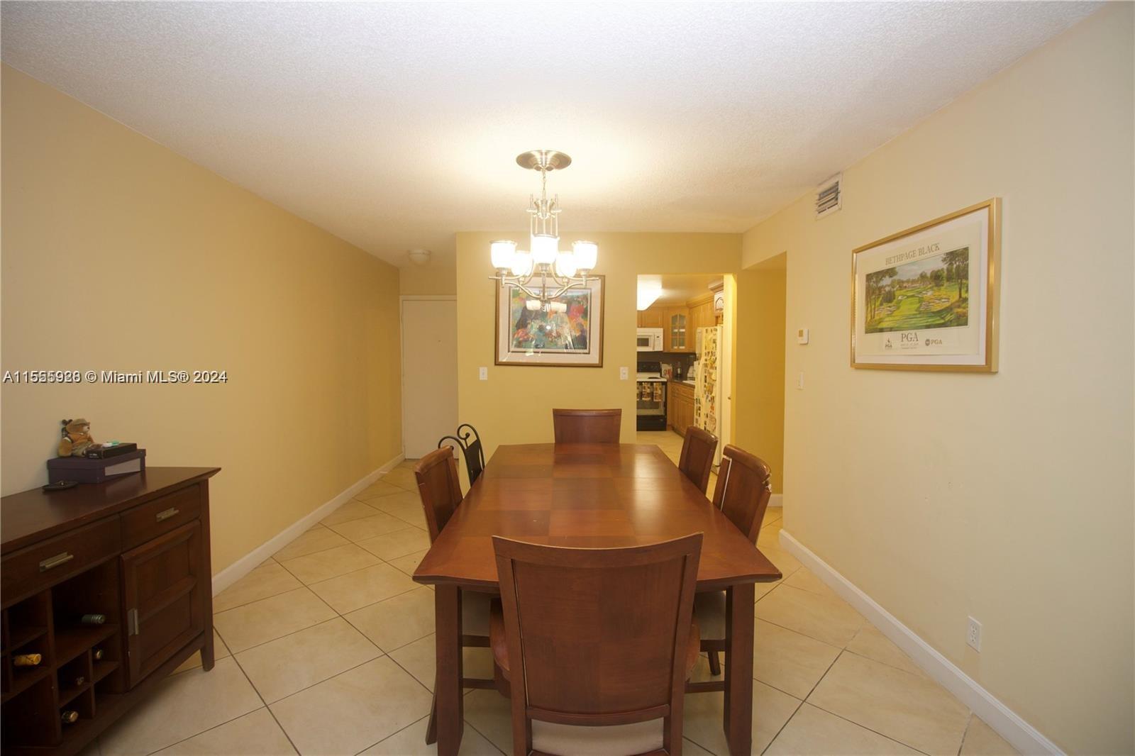 EMERALD HILLS C C APTS CO - Residential