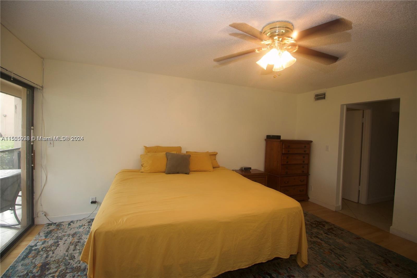 EMERALD HILLS C C APTS CO - Residential