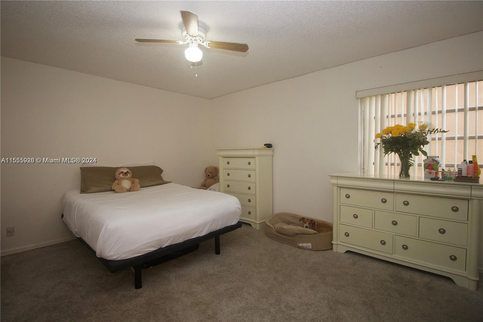 EMERALD HILLS C C APTS CO - Residential
