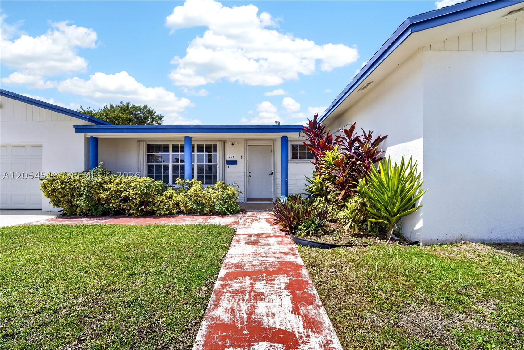 SO MIAMI HEIGHTS MANOR - Residential