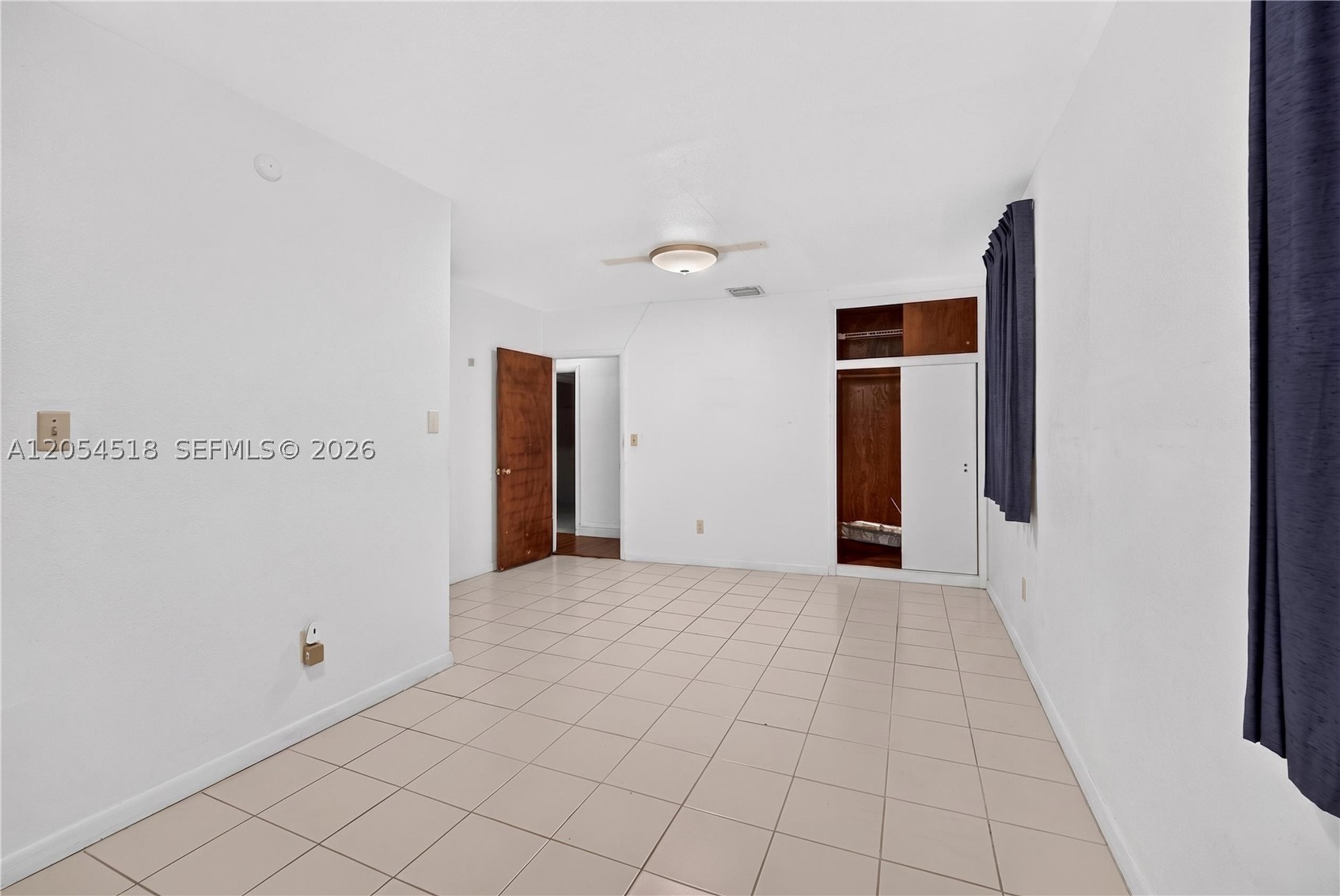 SO MIAMI HEIGHTS MANOR - Residential