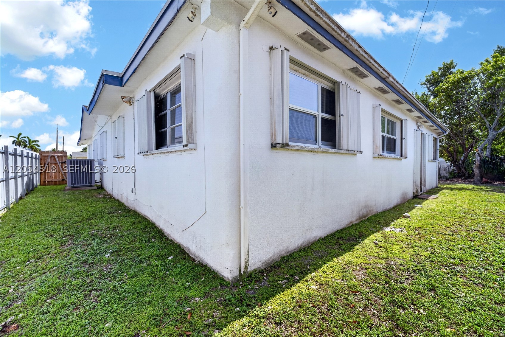 SO MIAMI HEIGHTS MANOR - Residential