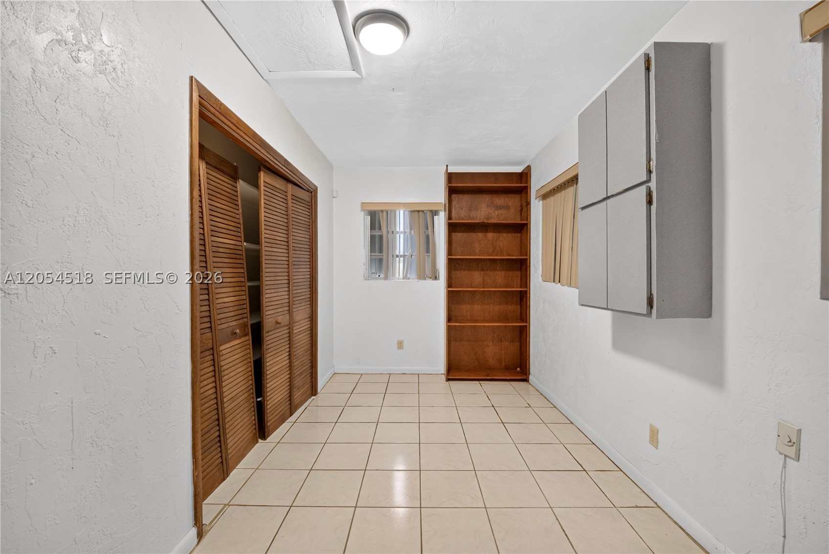 SO MIAMI HEIGHTS MANOR - Residential