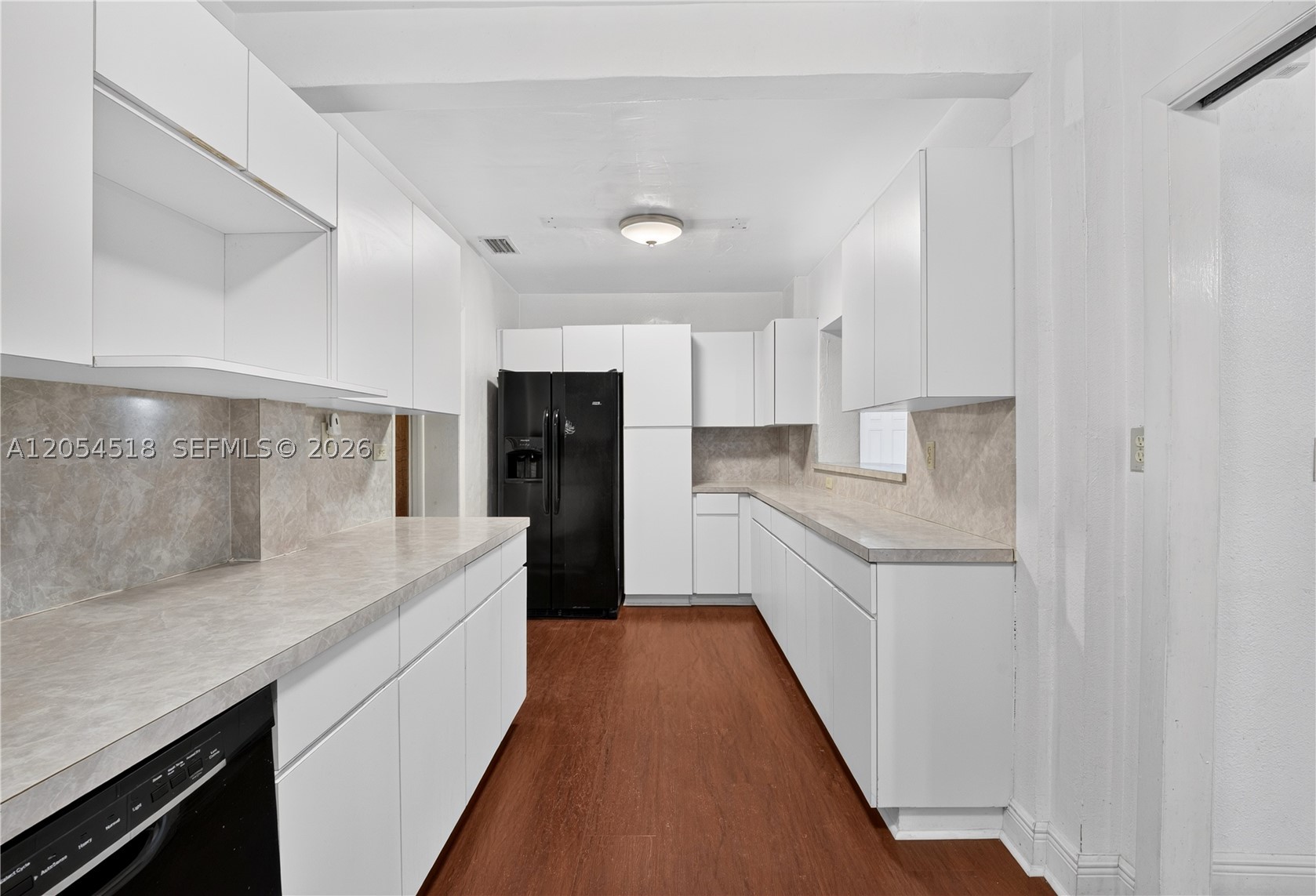SO MIAMI HEIGHTS MANOR - Residential