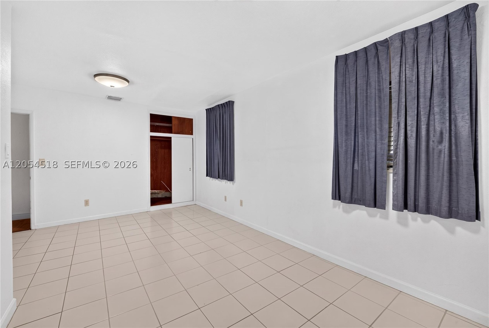SO MIAMI HEIGHTS MANOR - Residential