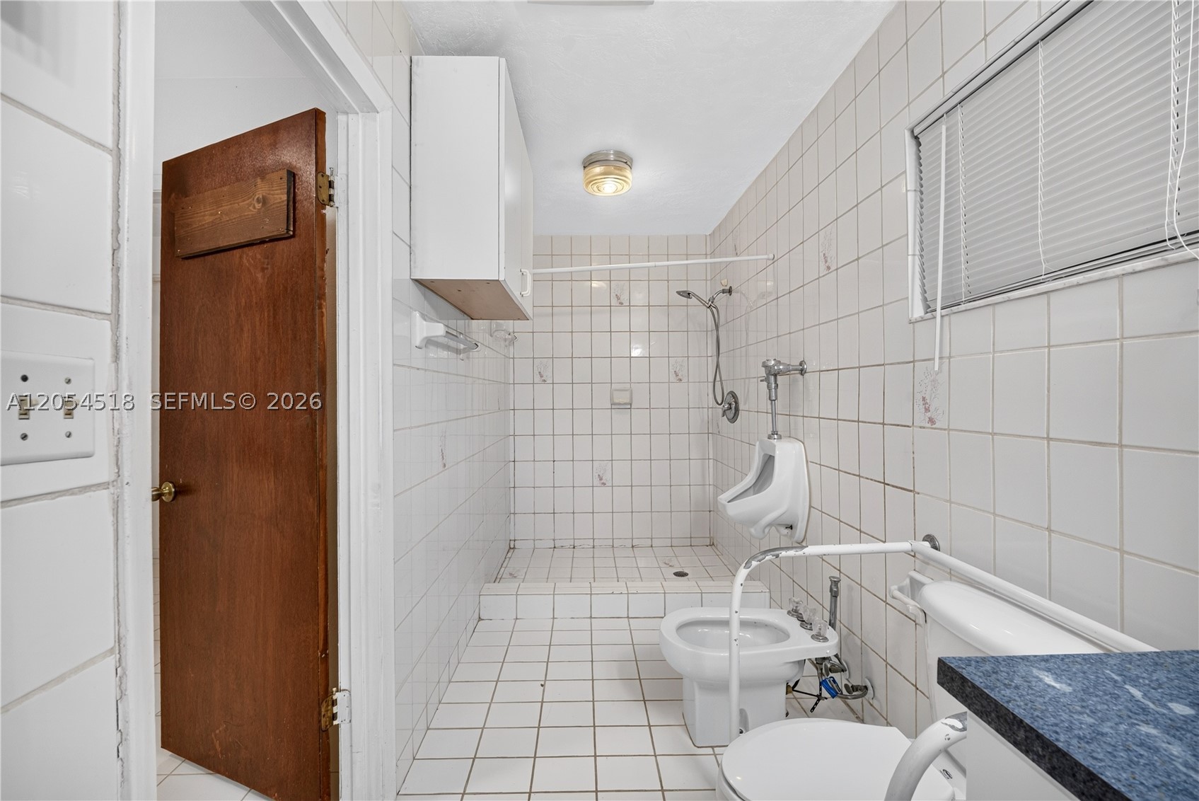 SO MIAMI HEIGHTS MANOR - Residential