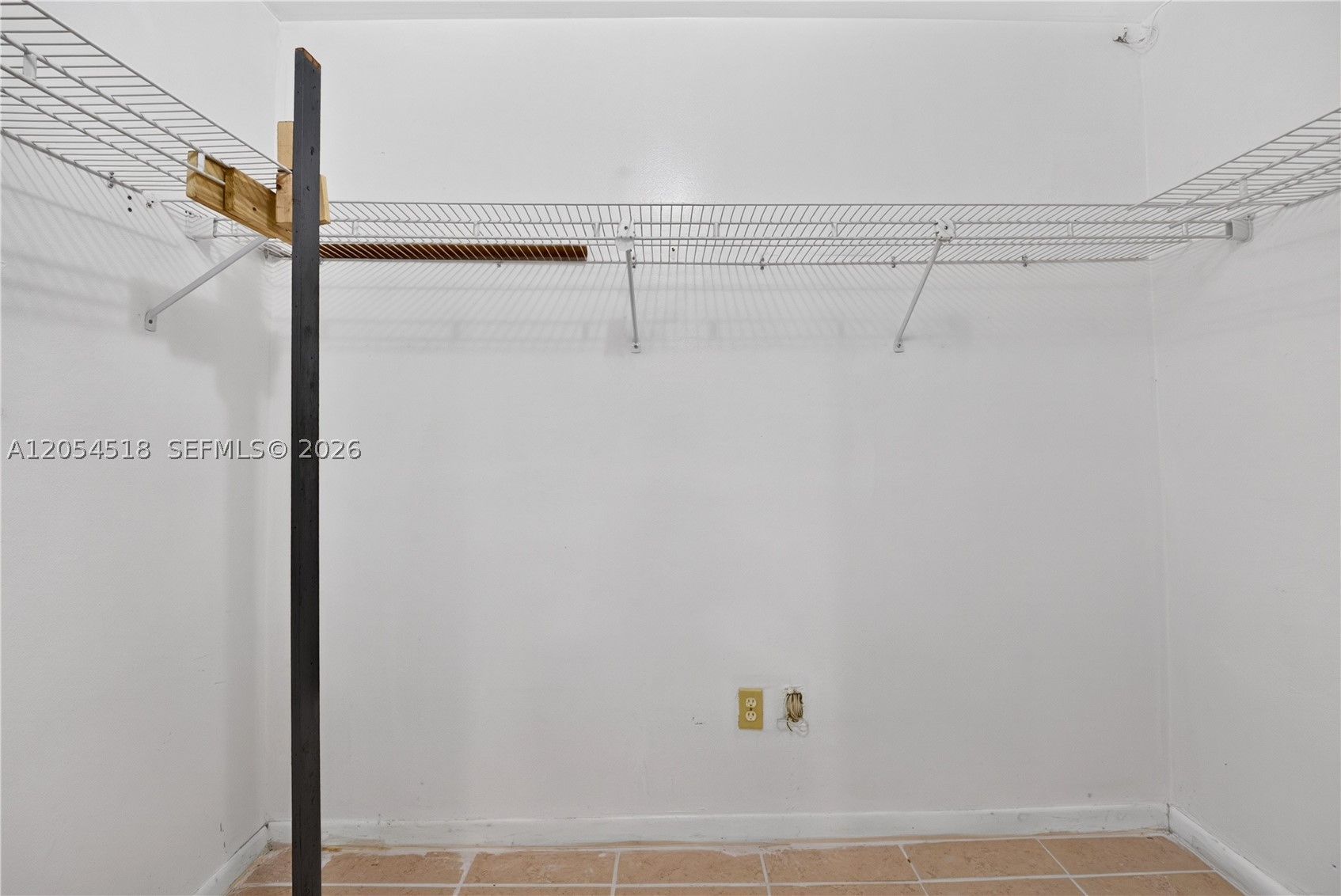SO MIAMI HEIGHTS MANOR - Residential