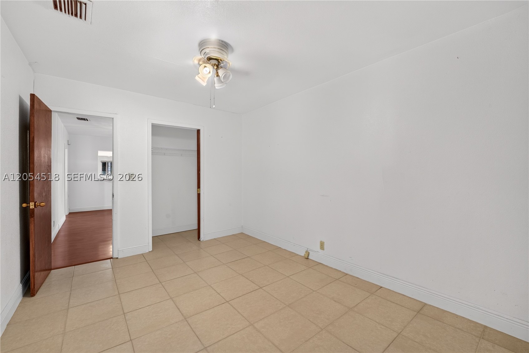 SO MIAMI HEIGHTS MANOR - Residential