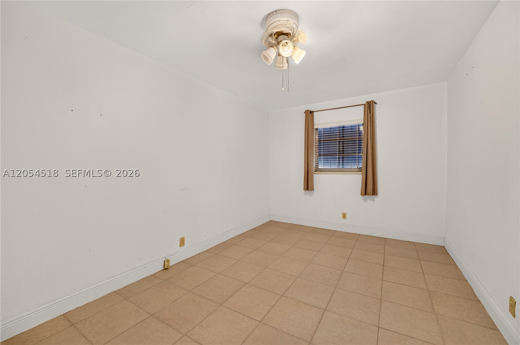 SO MIAMI HEIGHTS MANOR - Residential
