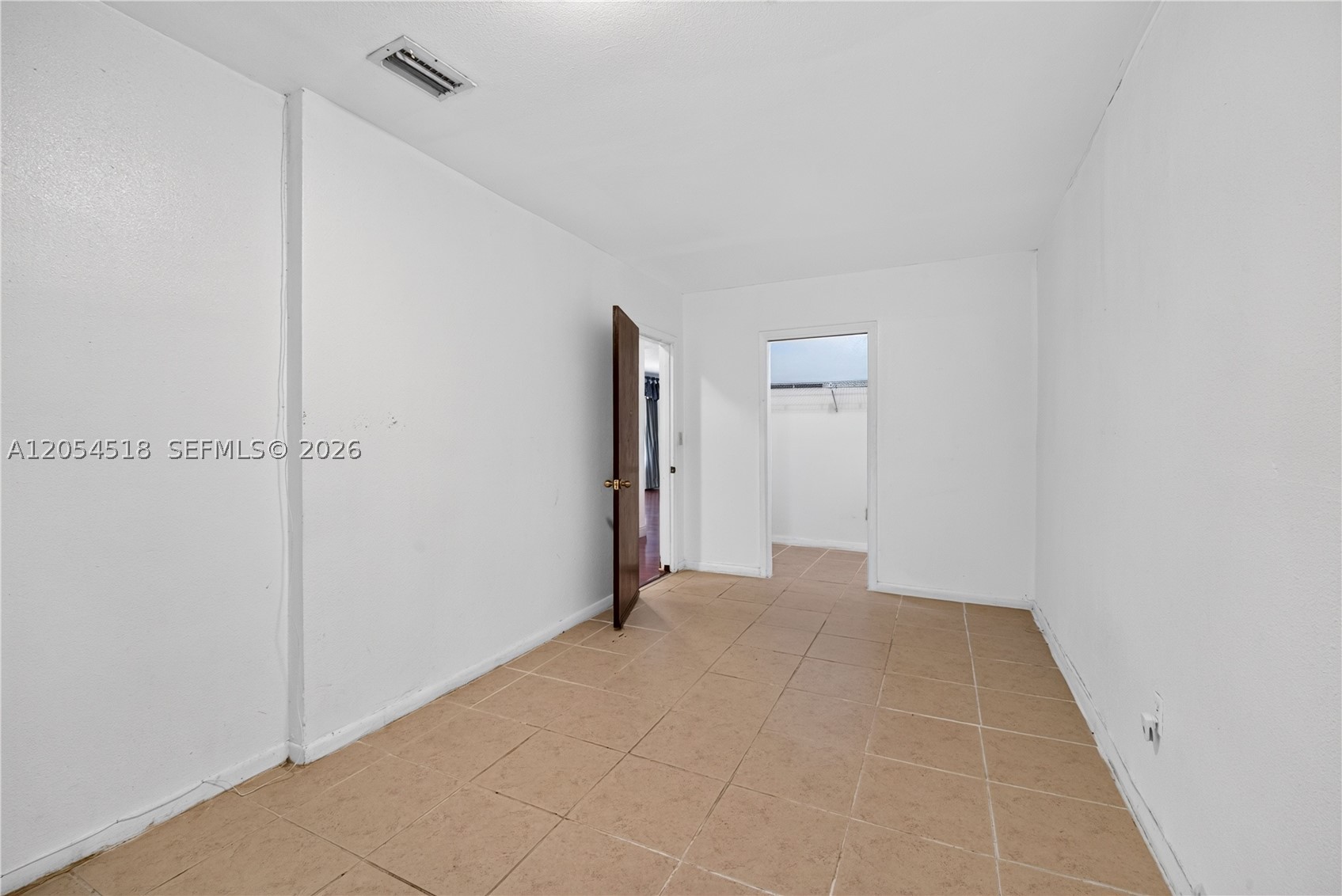 SO MIAMI HEIGHTS MANOR - Residential