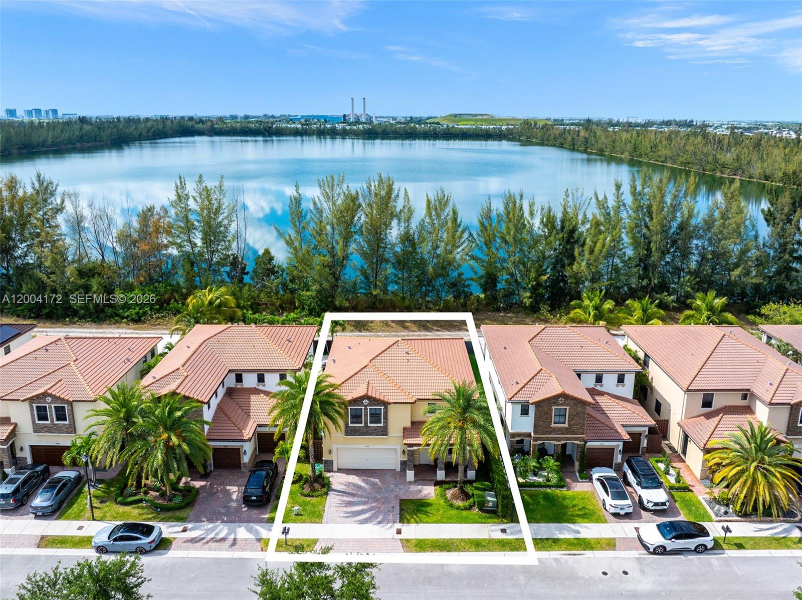 DORAL BREEZE - Residential
