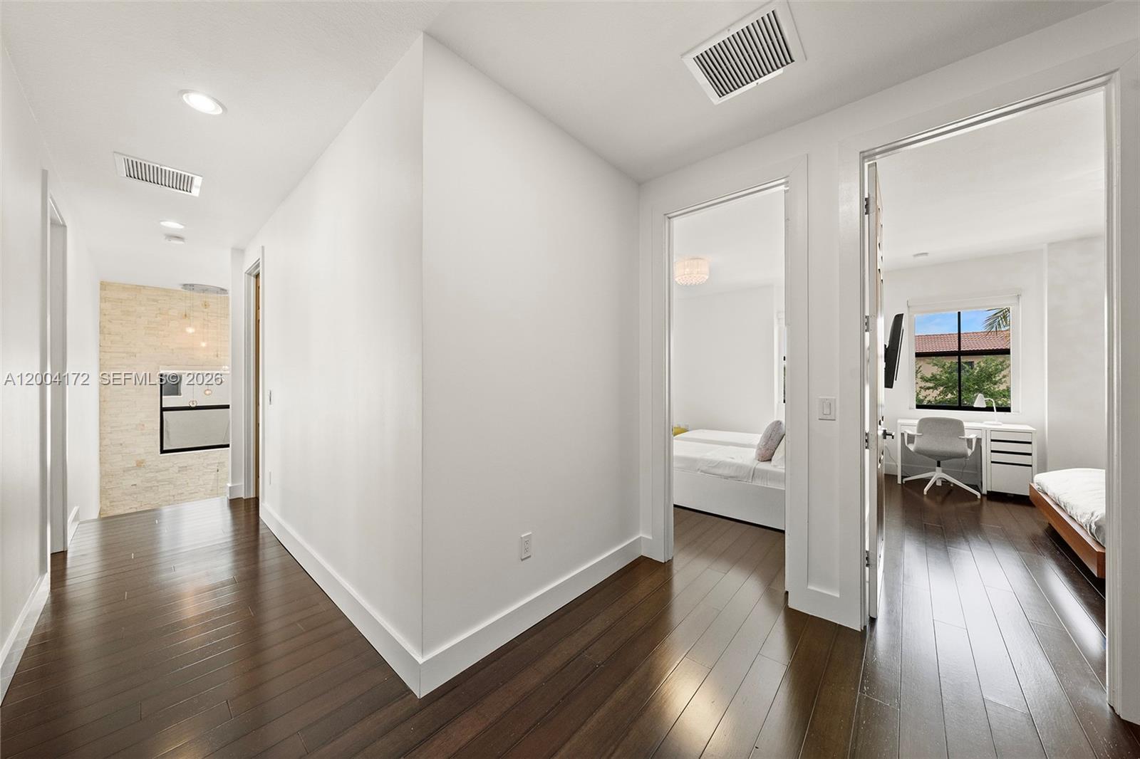 DORAL BREEZE - Residential