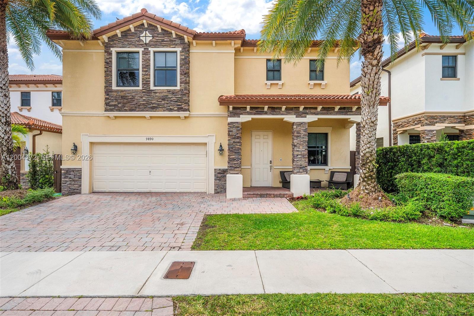 DORAL BREEZE - Residential