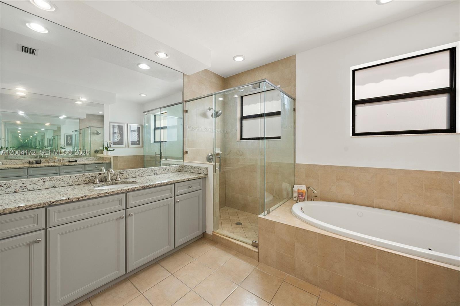 DORAL BREEZE - Residential