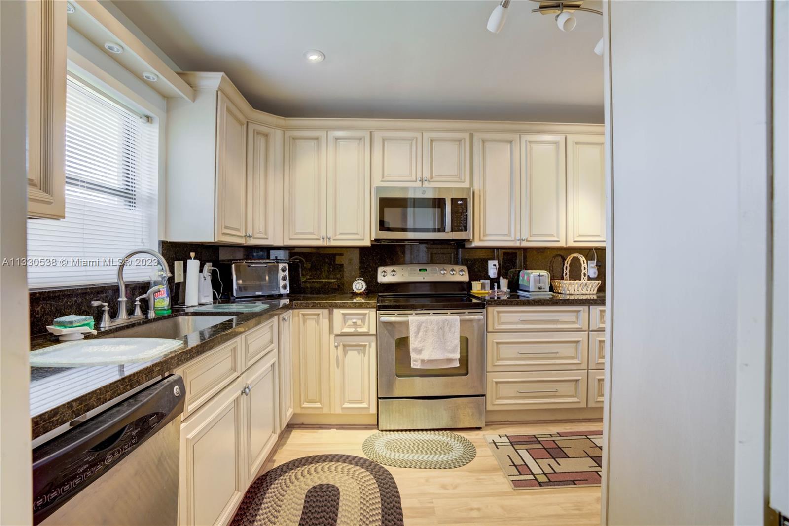 BROADVIEW CONDO - Residential
