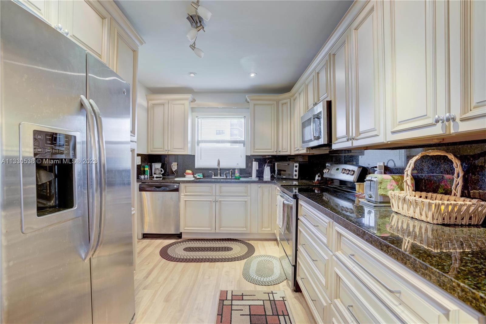 BROADVIEW CONDO - Residential