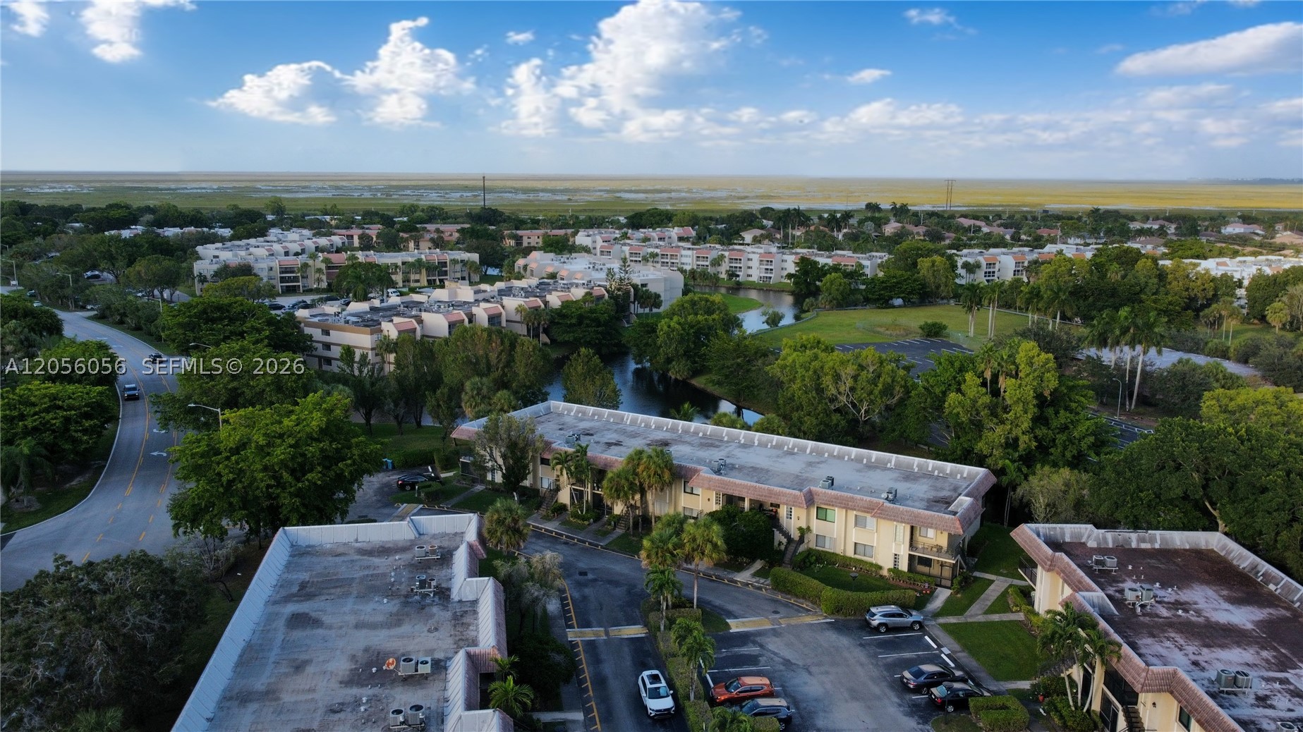 RACQUET CLUB APTS AT BONA - Residential