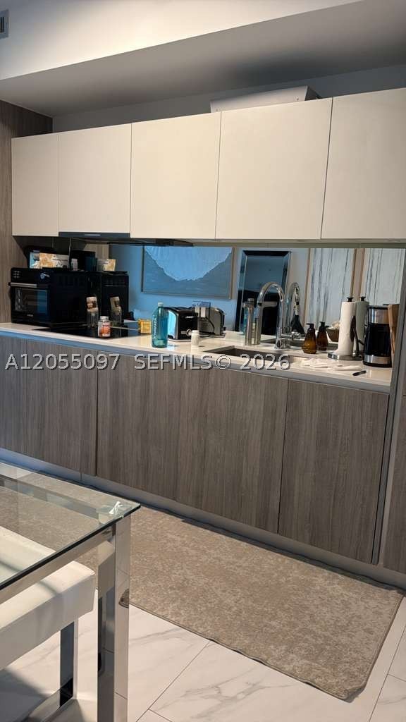 BISCAYNE BEACH CONDO - Residential Lease