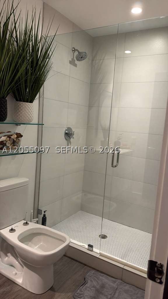 BISCAYNE BEACH CONDO - Residential Lease