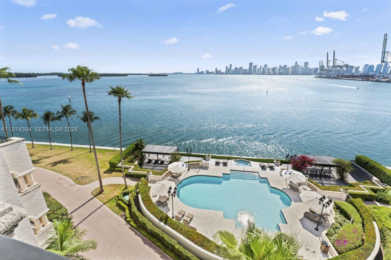 BAYVIEW FISHER ISL CONDO - Residential