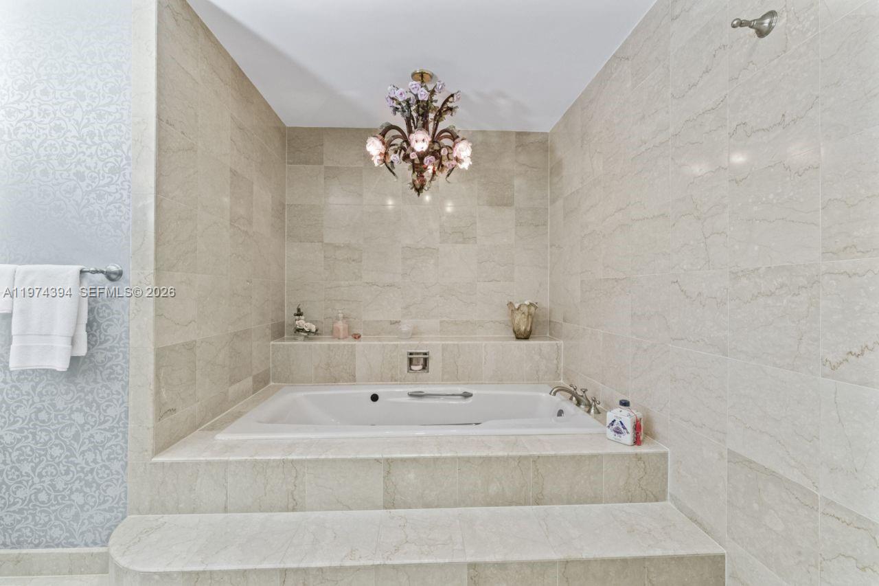 BAYVIEW FISHER ISL CONDO - Residential