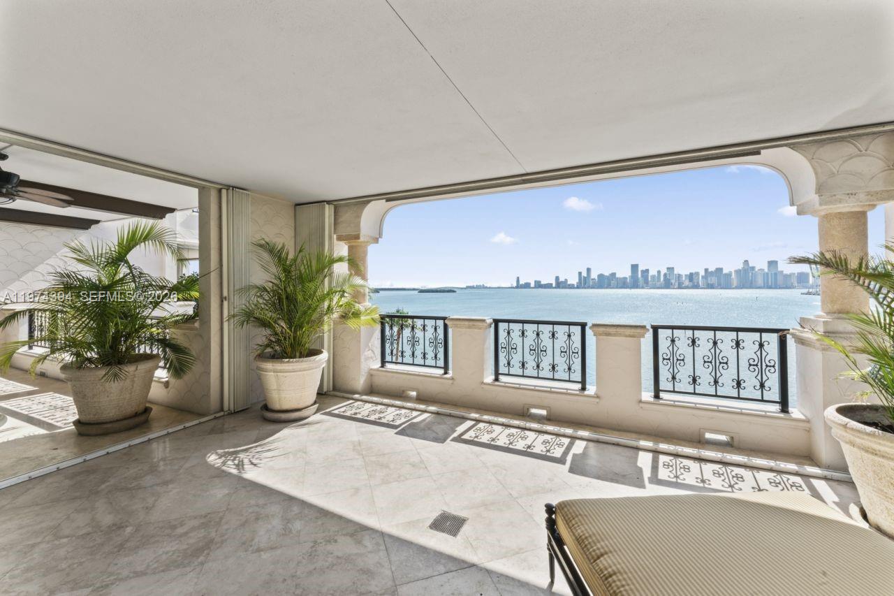 BAYVIEW FISHER ISL CONDO - Residential