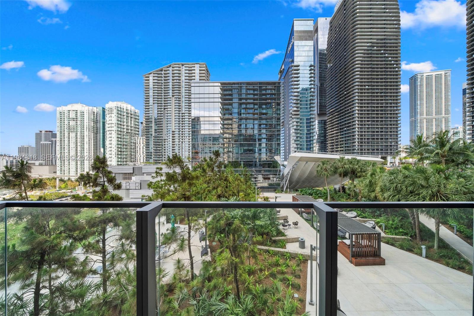 RISE CONDO - Residential