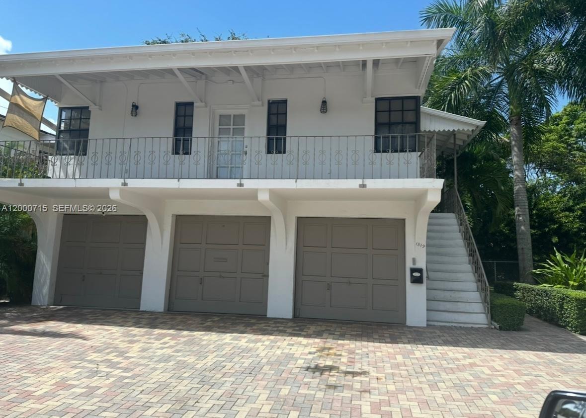Unique classic home with beautiful new completely updated kitchen. Washer and Dryer in Unit. Large balcony