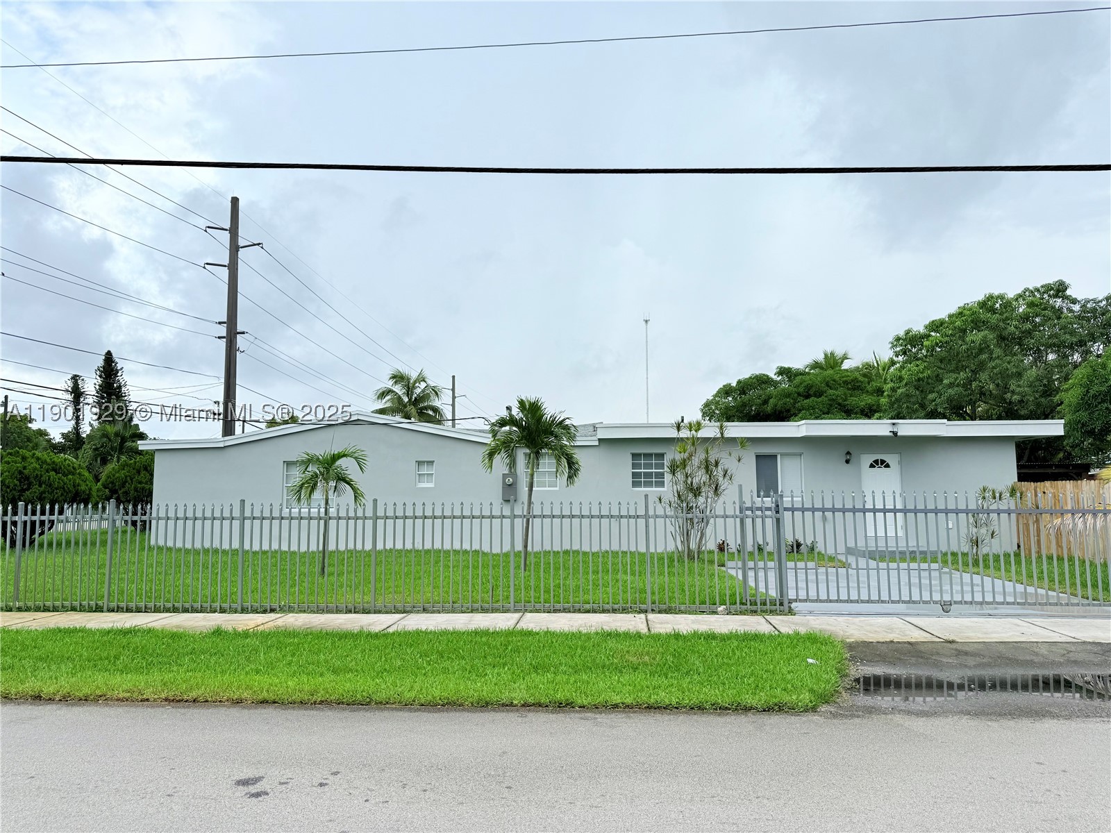 CARVER RANCHES - Residential