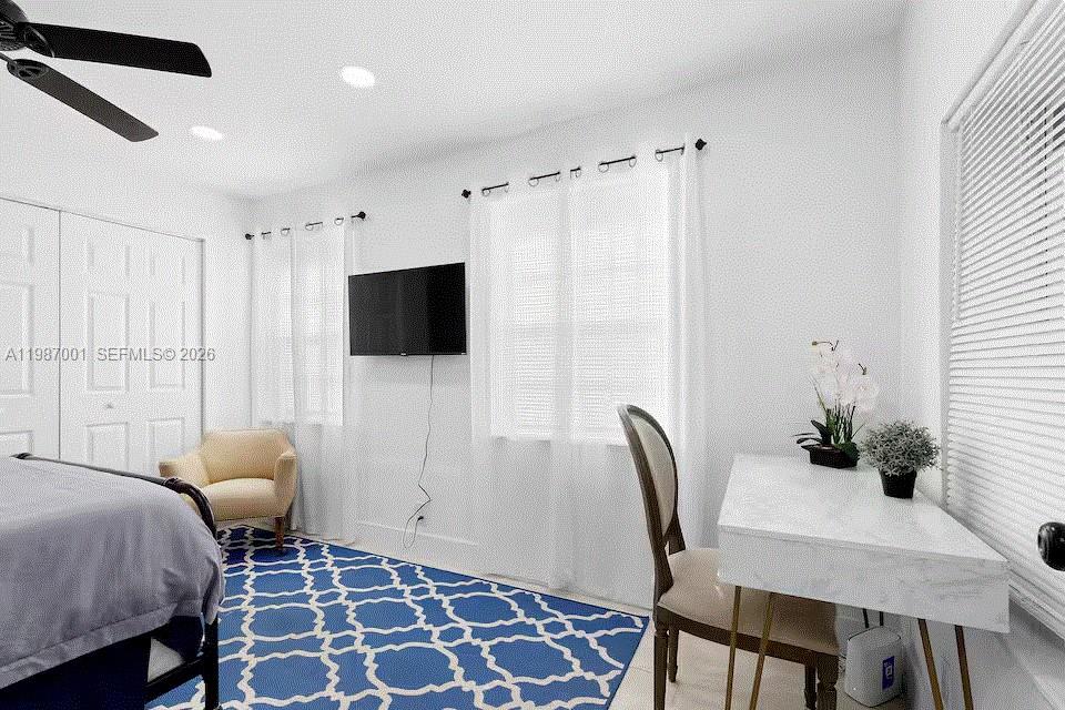 OAKLAND PARK SECOND ADD - Residential