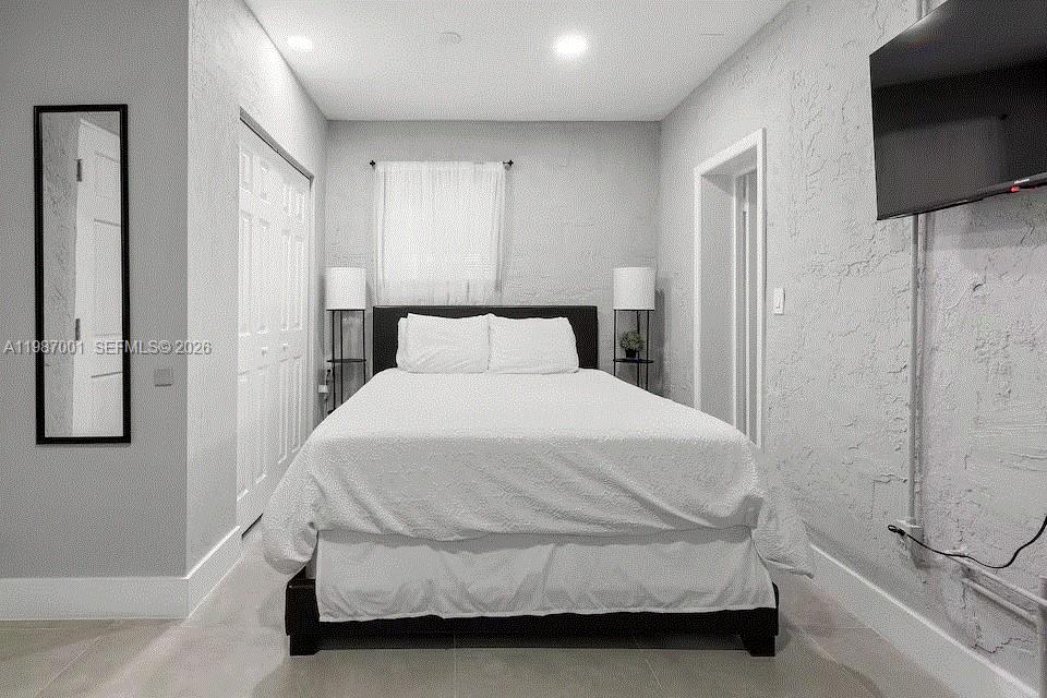 OAKLAND PARK SECOND ADD - Residential
