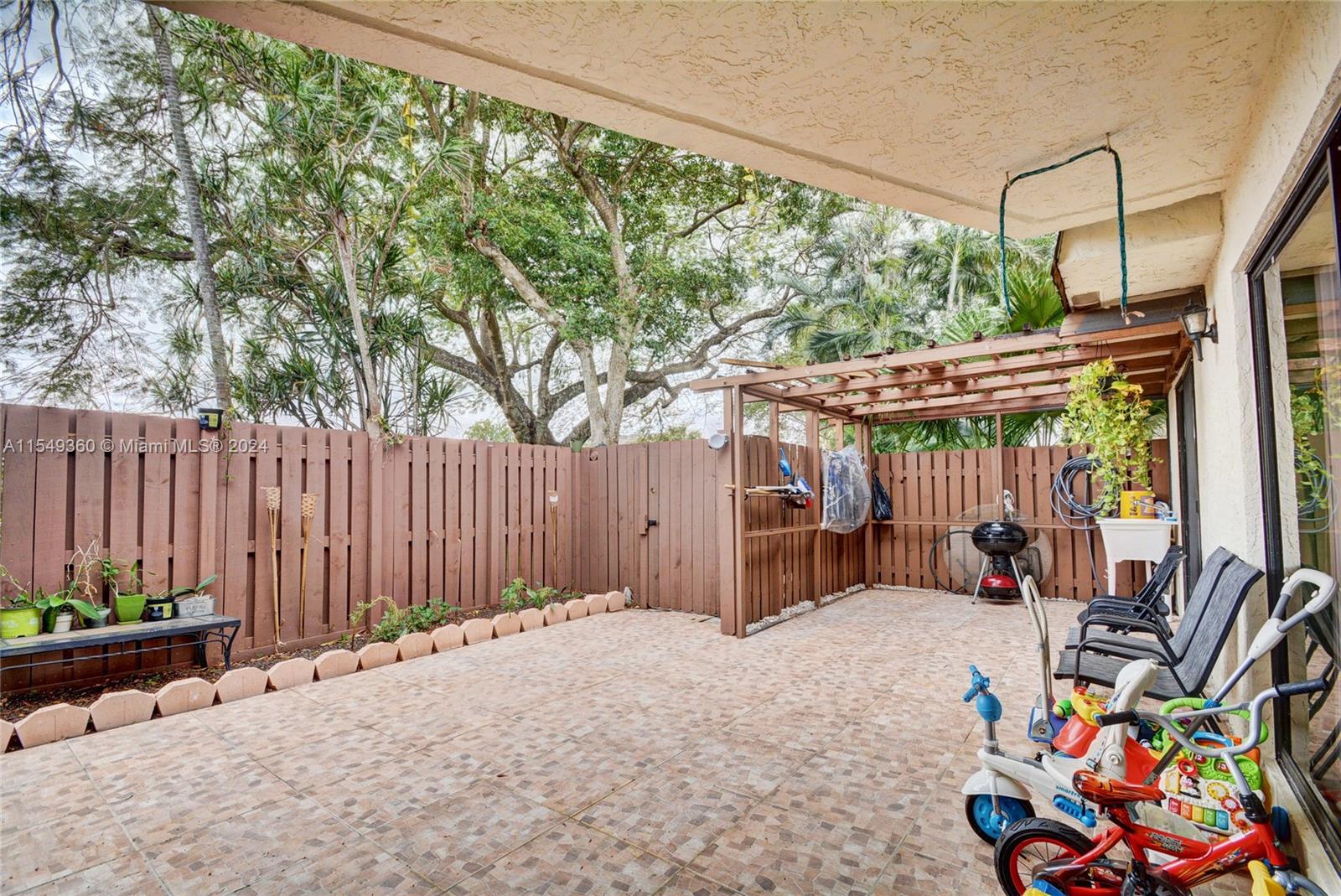 WOODVILLE - Residential