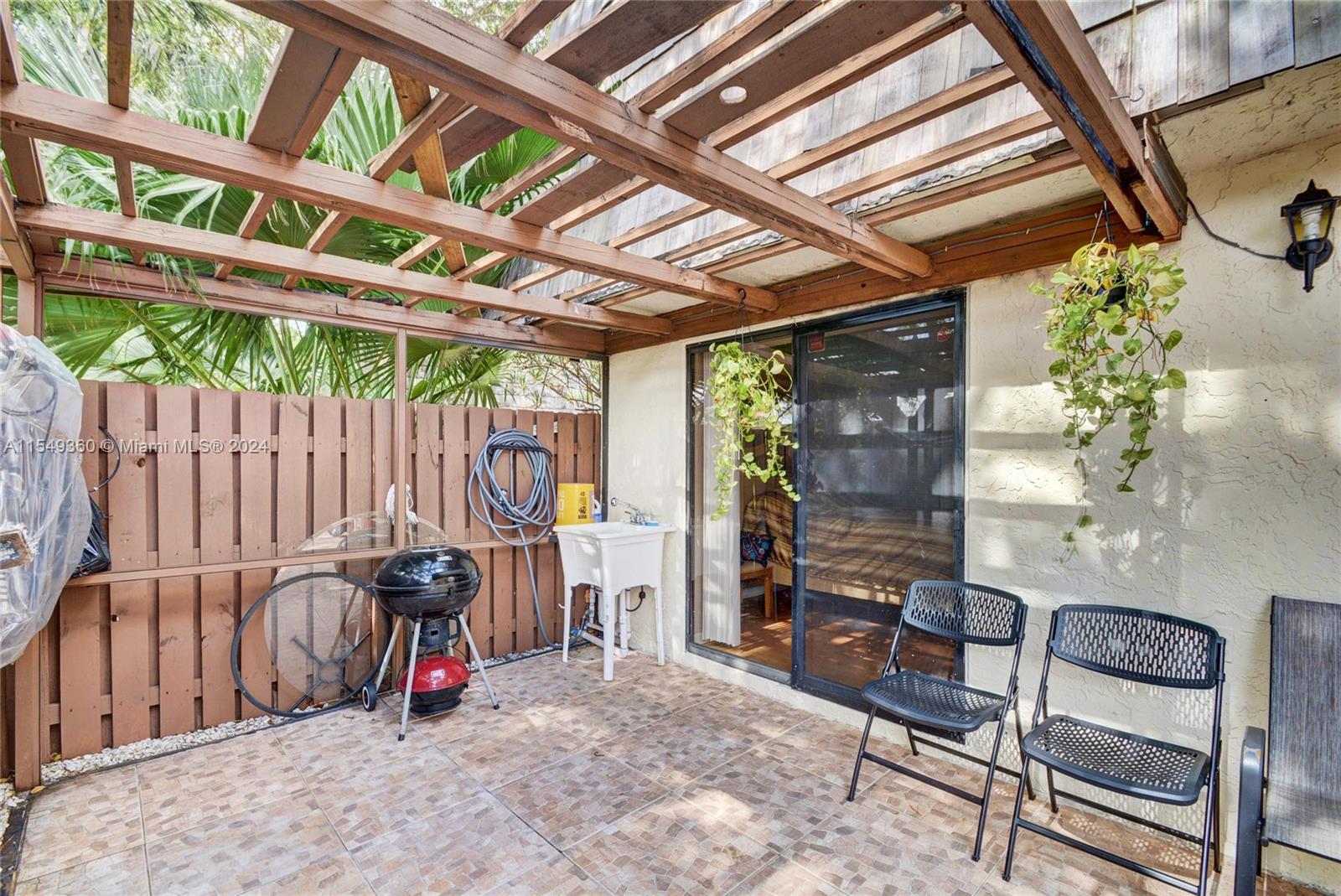 WOODVILLE - Residential
