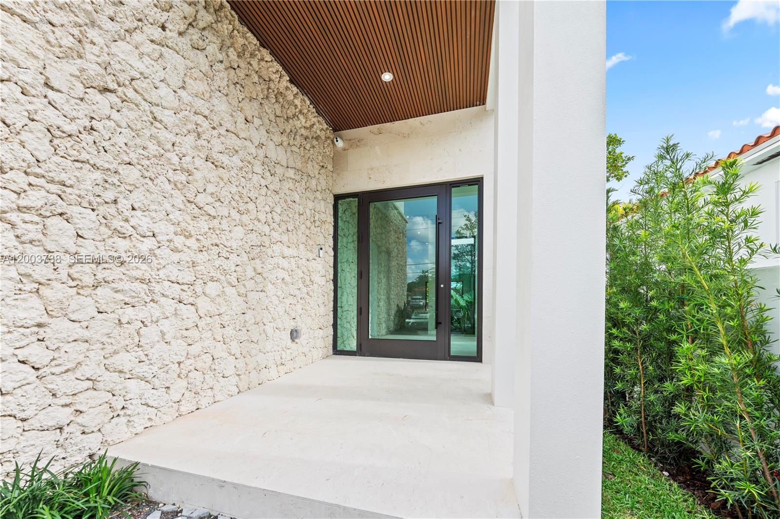 AMND MIAMI SUBURBAN ACRES - Residential