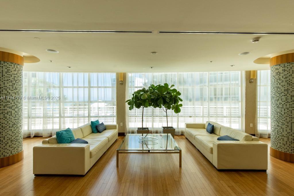 VIZCAYNE SOUTH CONDO - Residential Lease