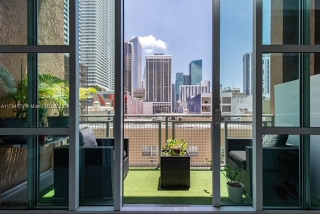 VIZCAYNE SOUTH CONDO - Residential Lease