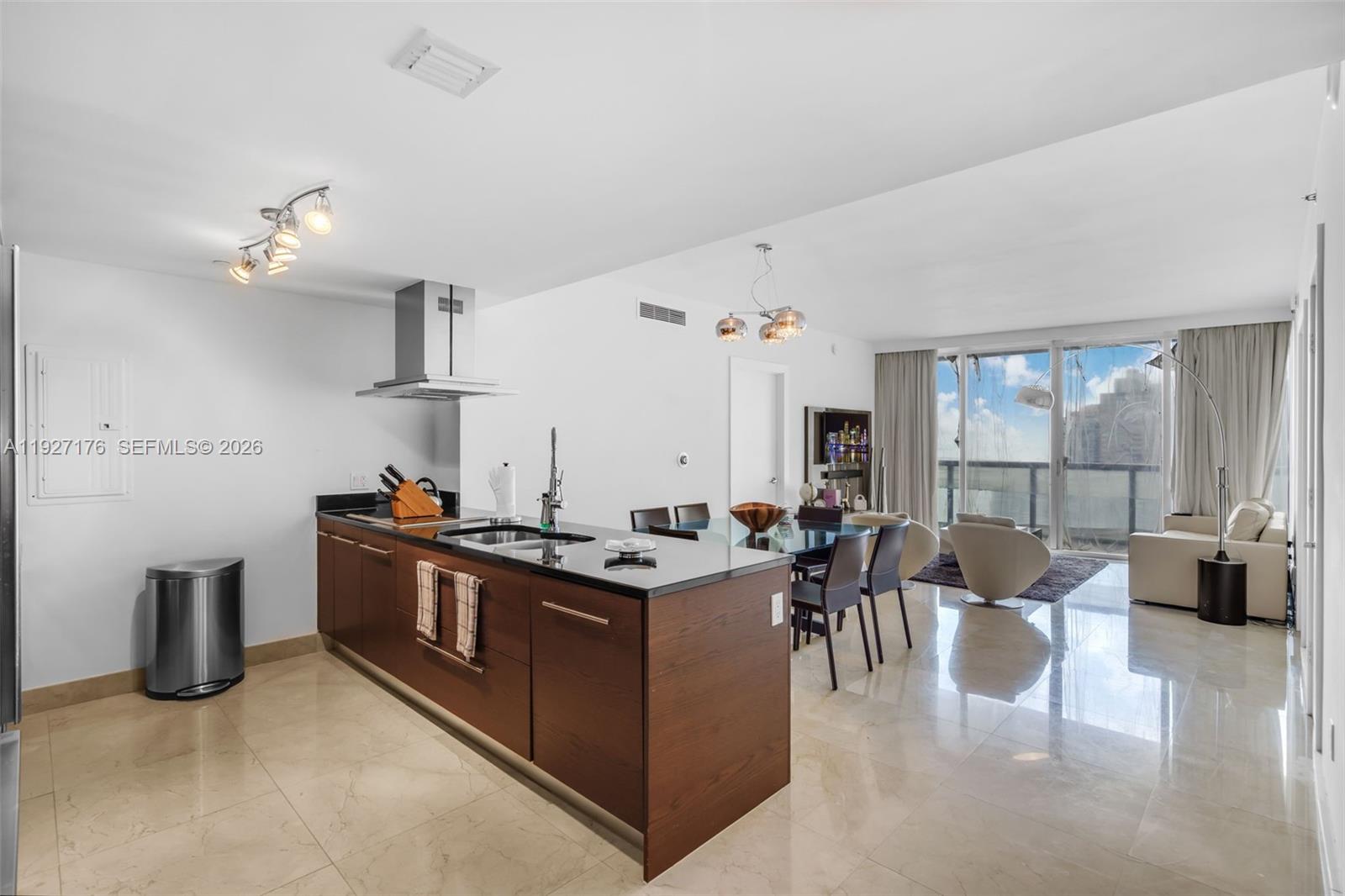 ICON BRICKELL NO TWO - Residential