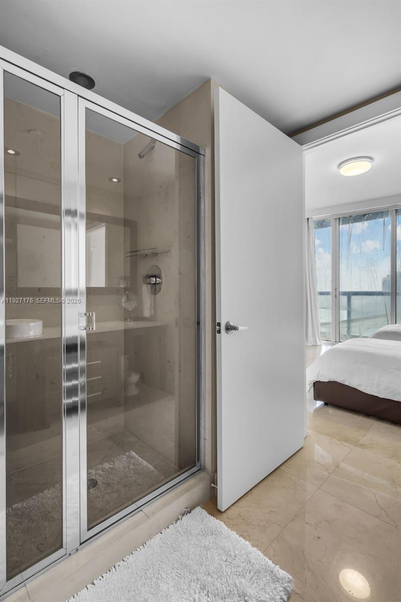 ICON BRICKELL NO TWO - Residential