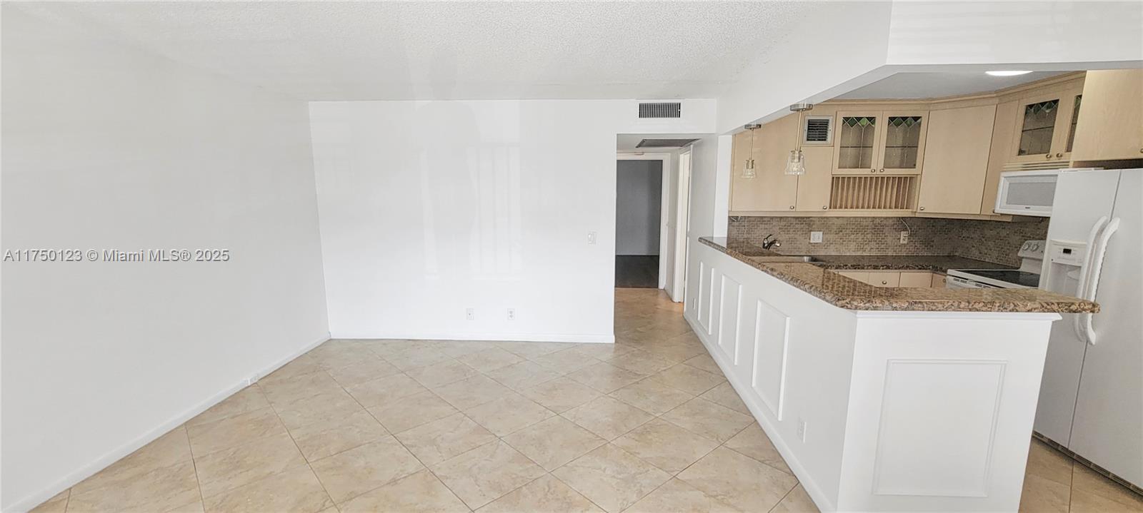 KINGSLEY AT CENTURY VILLA - Residential