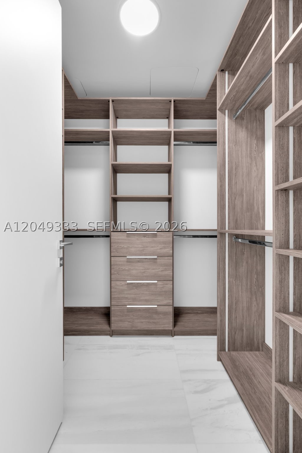 300 BISCAYNE BLVD WAY COND - Residential