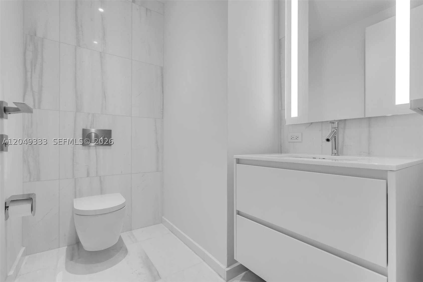 300 BISCAYNE BLVD WAY COND - Residential