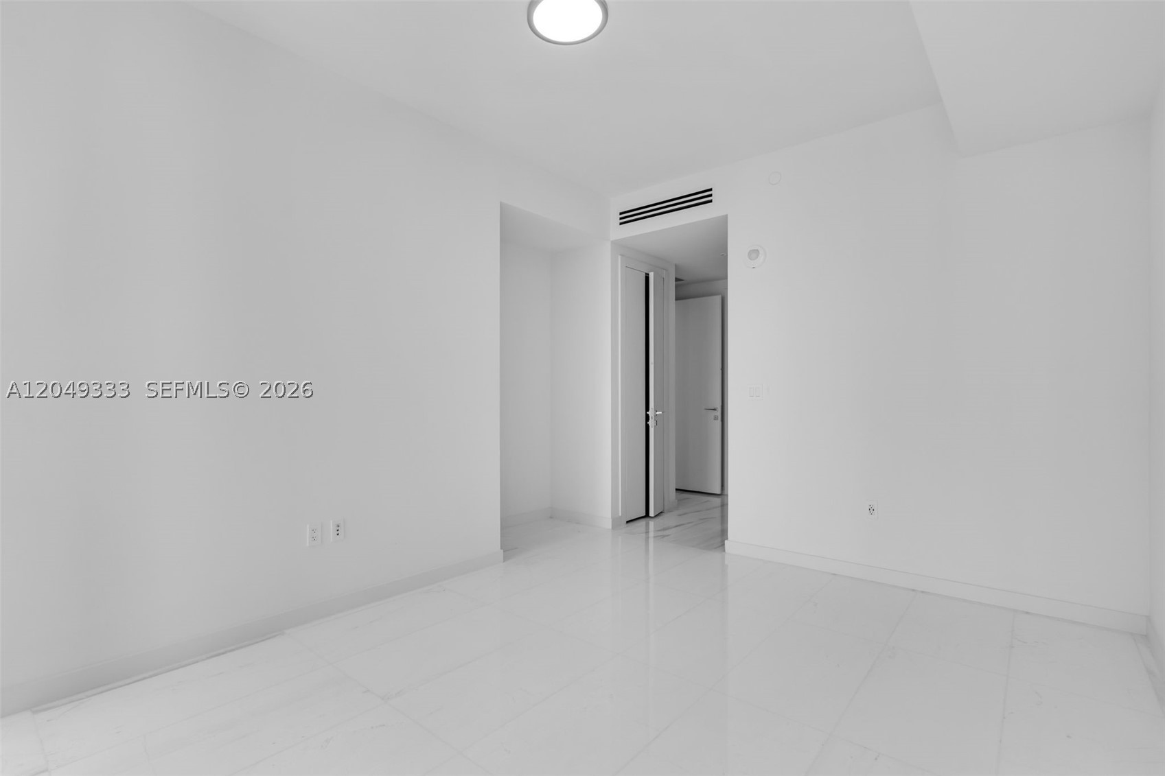 300 BISCAYNE BLVD WAY COND - Residential