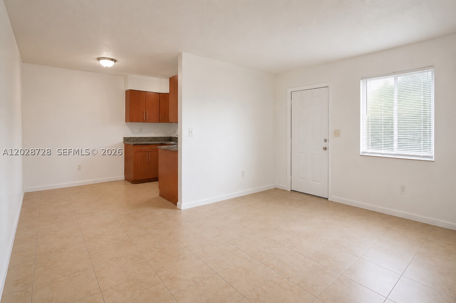932 MOFFETT CONDO - Residential Lease